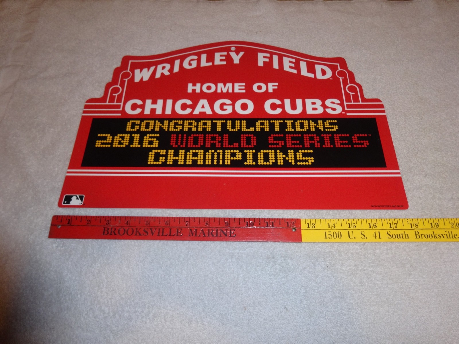 VINTAGE 2016 CHICAGO CUBS WORLD SERIES BASEBALL CHAMPIONS WRIGLEY FIELD 18″ SIGN