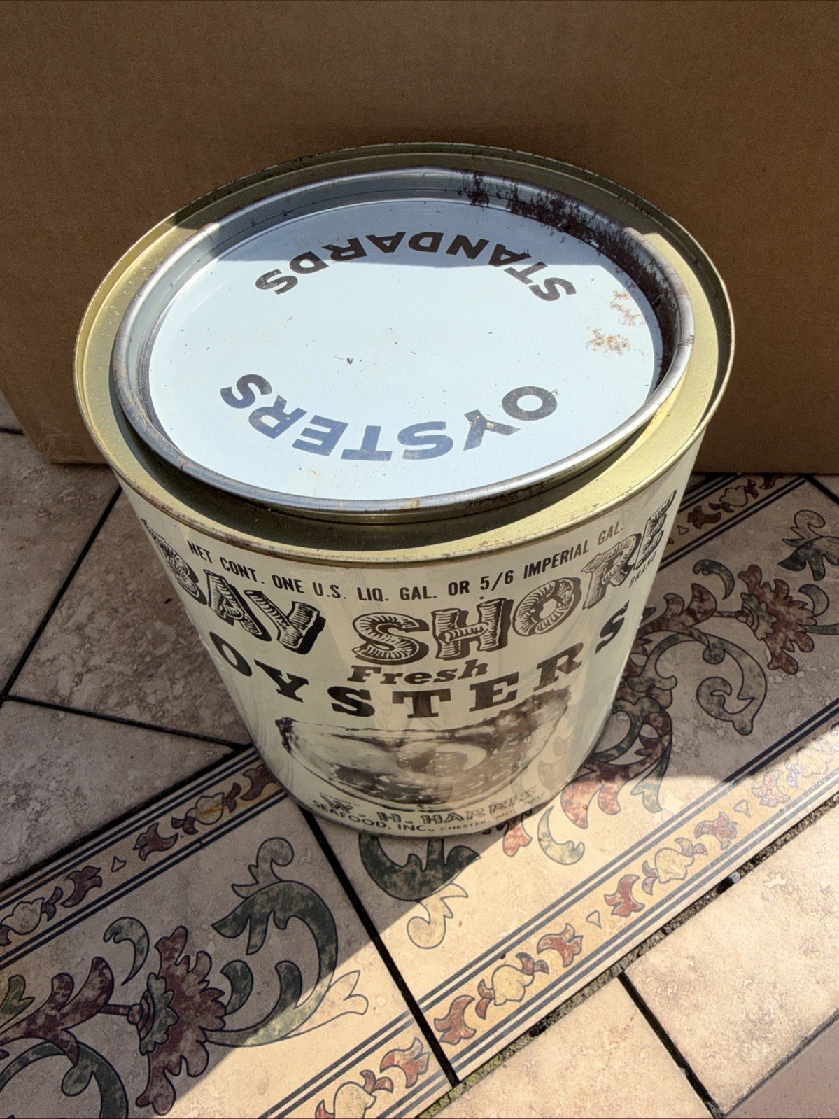 Bay Shore One Gallon Oyster Tin Can W H Harris Chester, MD