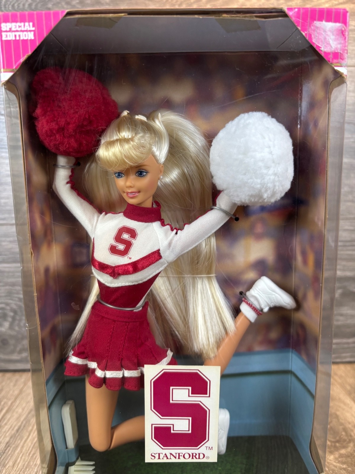 1996 VINTAGE MATTEL BARBIE STANFORD UNIVERSITY BLONDE