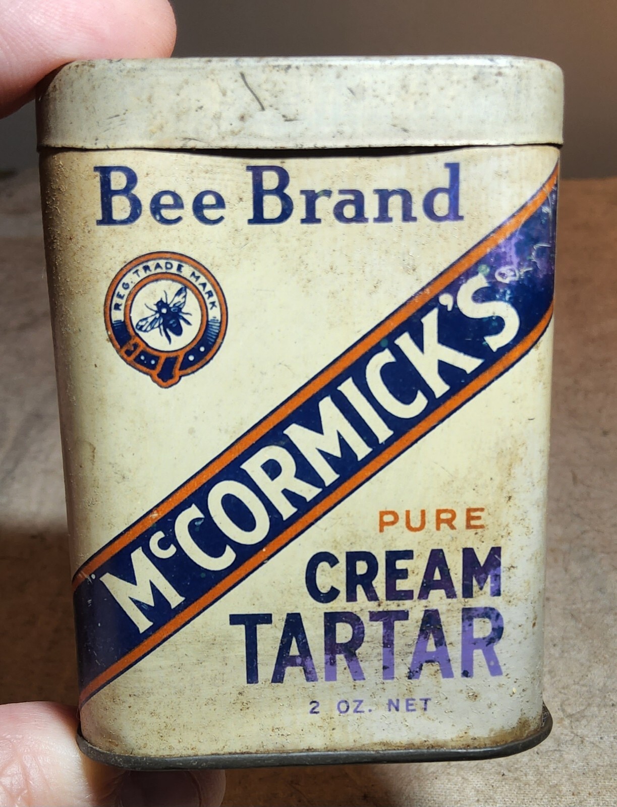2 VINTAGE McCORMICK’S BEE BRAND CREAM TARTAR TINS BALTIMORE, MD 1.5 & 2 oz. SIZE