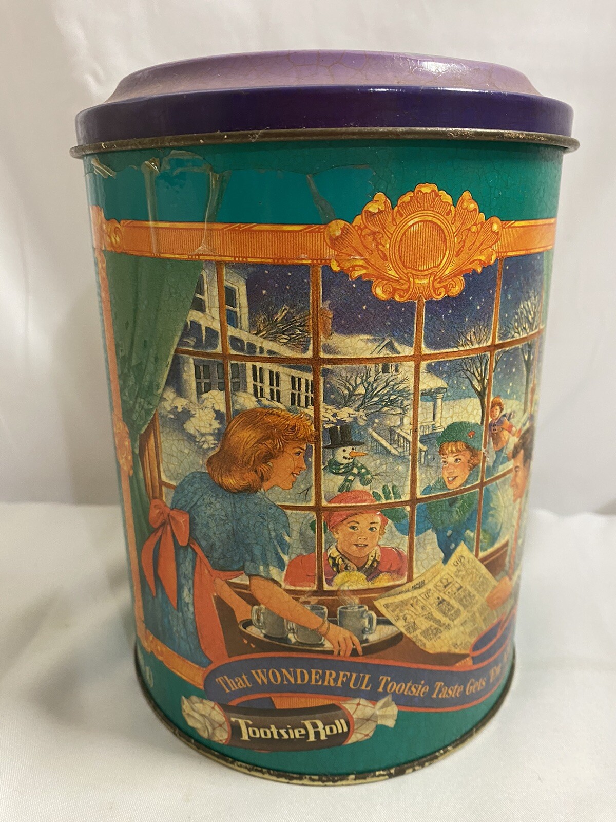 Tootsie Roll Limited Edition Christmas Tin 17 oz England Rustic Patina