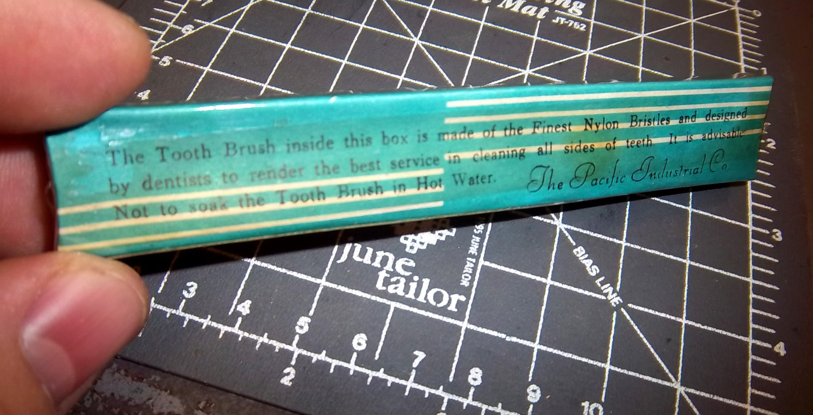 Vintage Pacific Polar Bear kids size Tooth brush New in package, British Empire