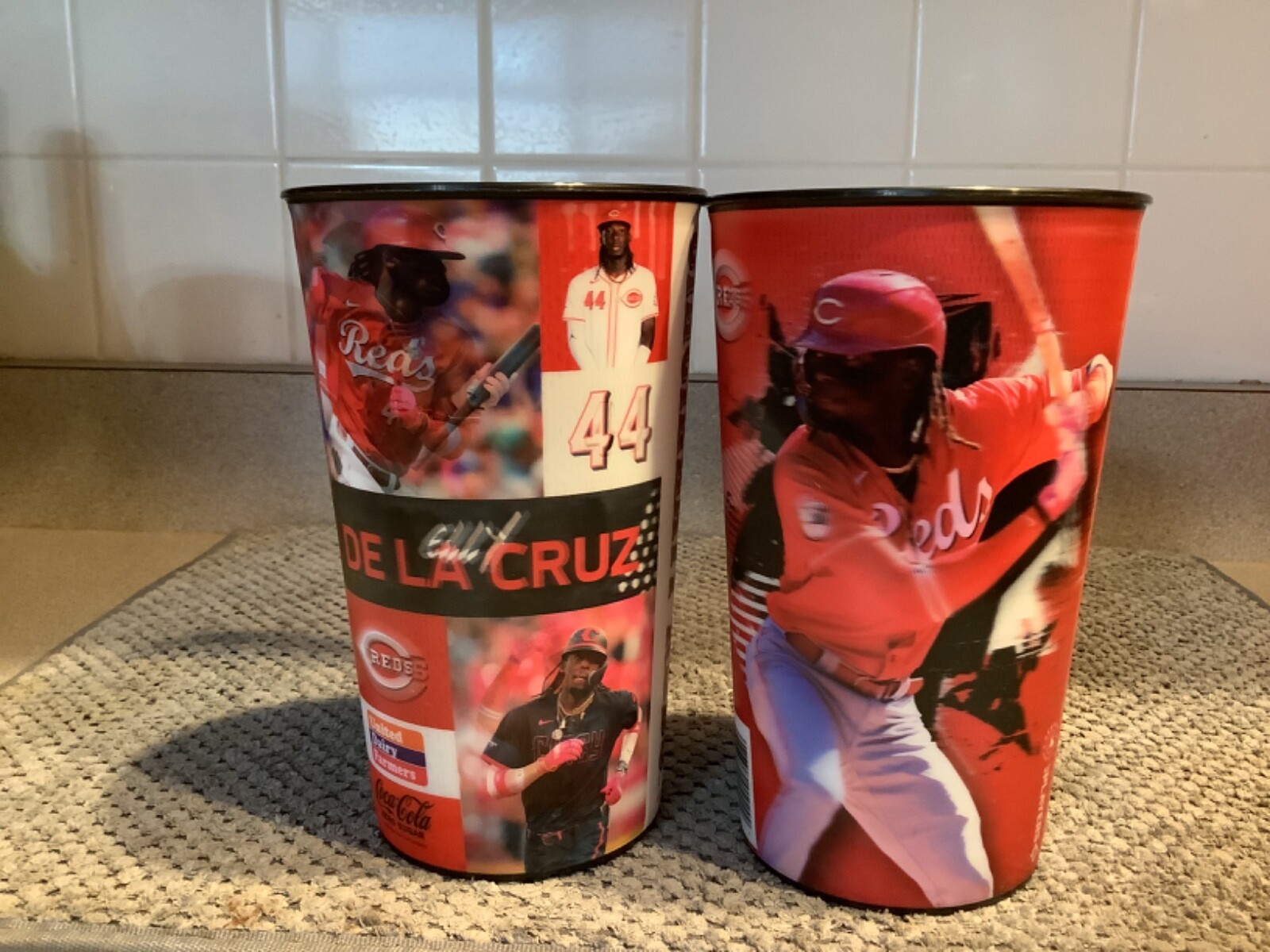 2024 CINCINNATI REDS ELLY DE LA CRUZ UDF HOLOGRAPHIC COLLECTORS CUP WITH LID