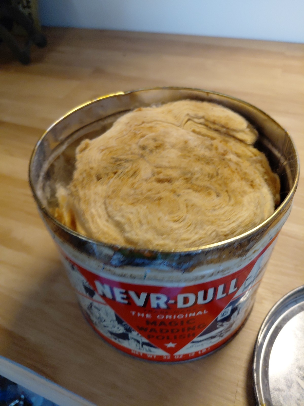 Vintage 1941 NEVR-DULL NEVER-DULL Magic Wadding Polish Tin Can .32 Oz Full Nice