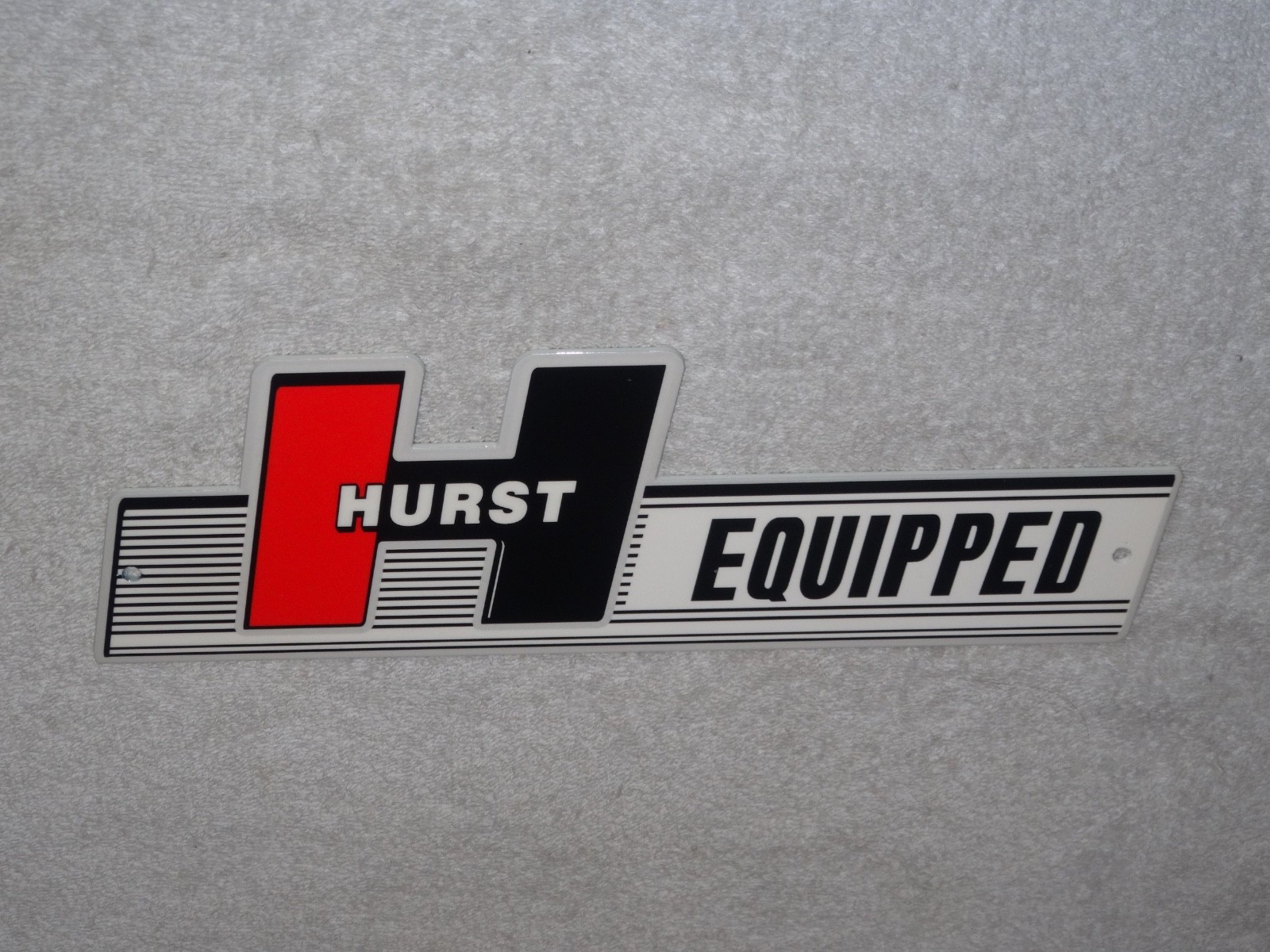 VINTAGE HURST EQUIPPED 4 5 SPEED SHIFTER 12″ METAL CAR TRUCK GASOLINE & OIL SIGN