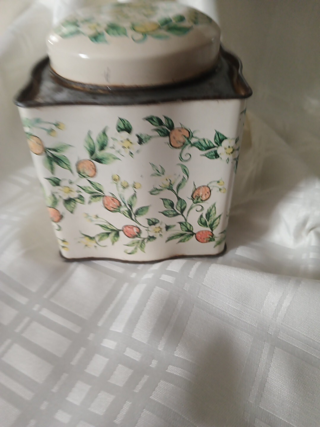 Bristol Ware Vintage Tin Made In USA