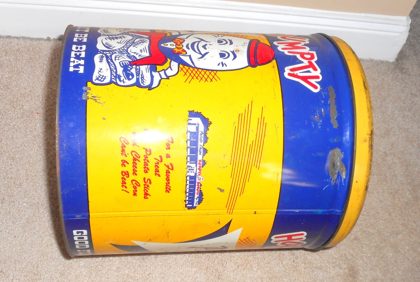 GREAT VINTAGE HUMPTY DUMPTY POTATO CHIPS ADVERTISING CAN CONTAINER TIN