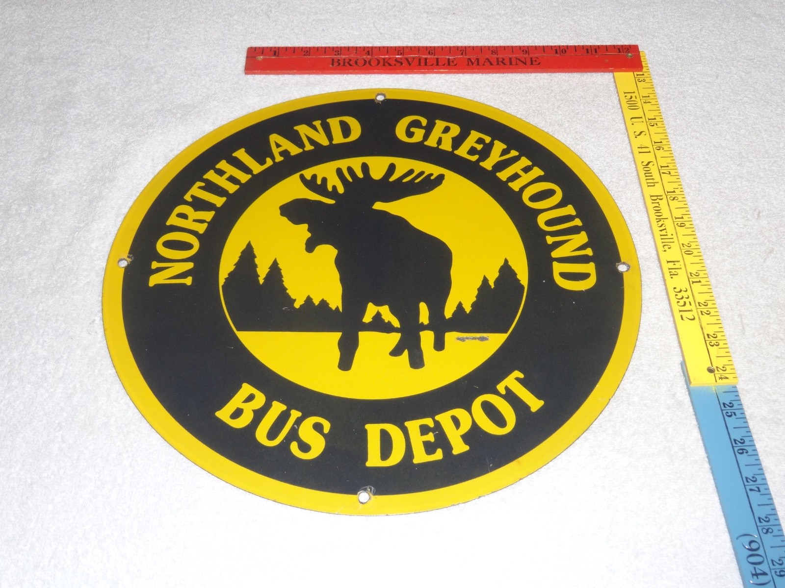 VINTAGE RARE NORTHLAND GREYHOUND BUS DEPOT 14″ PORCELAIN METAL GASOLINE OIL SIGN
