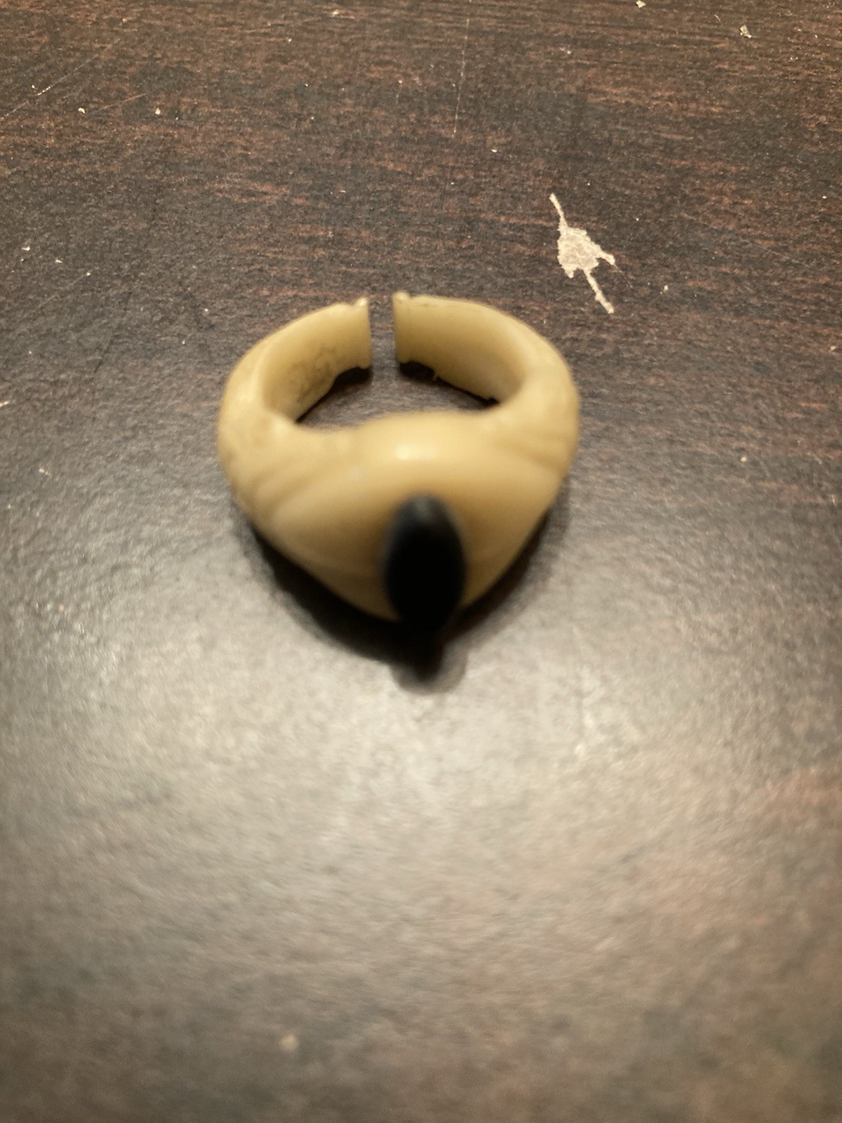 Vintage 1945 Shadow Carey Salt Radio Premium Black Stone Ring Glow In The Dark