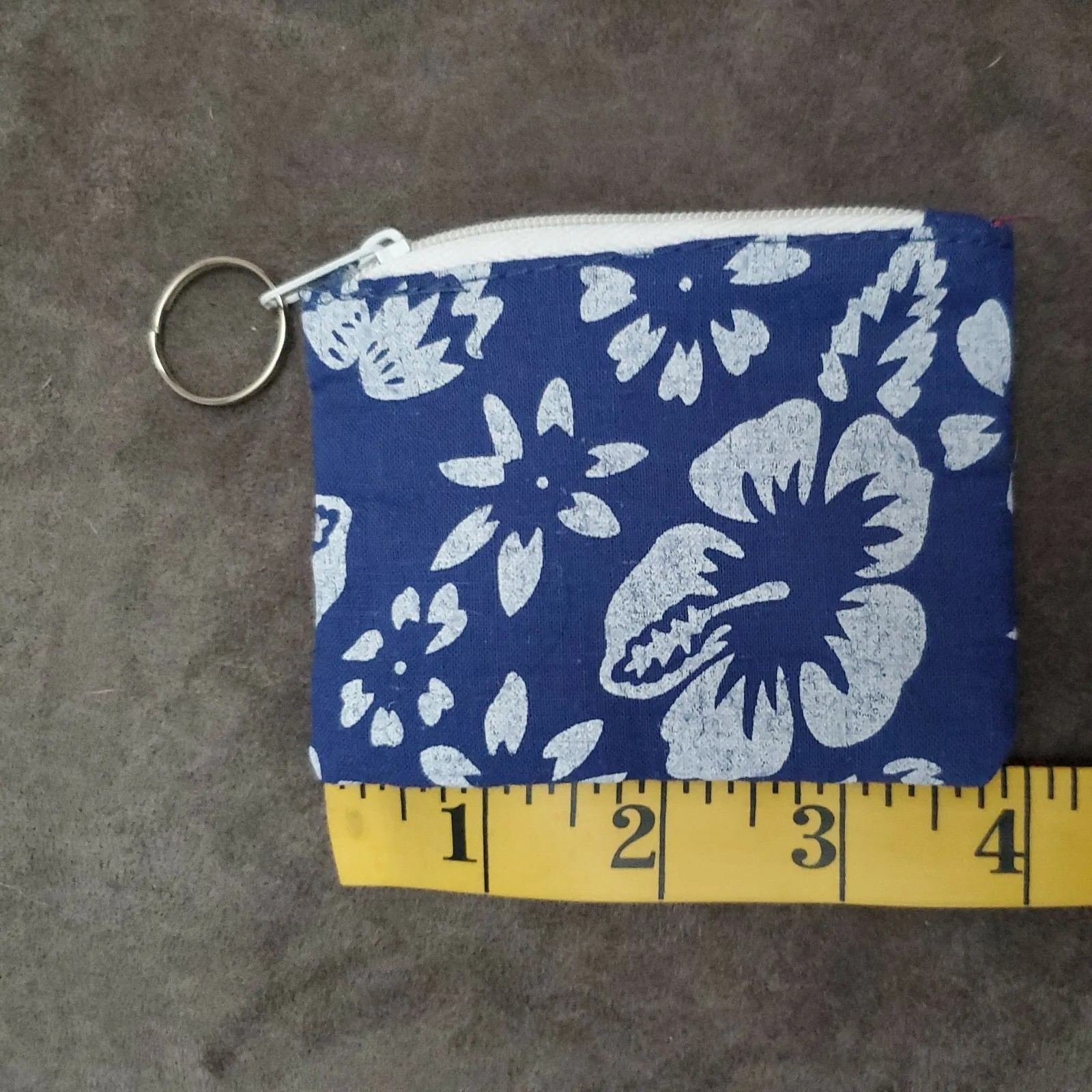 Hibiscus Coin Purse Keychain, Apparel Accessories, Blue & white