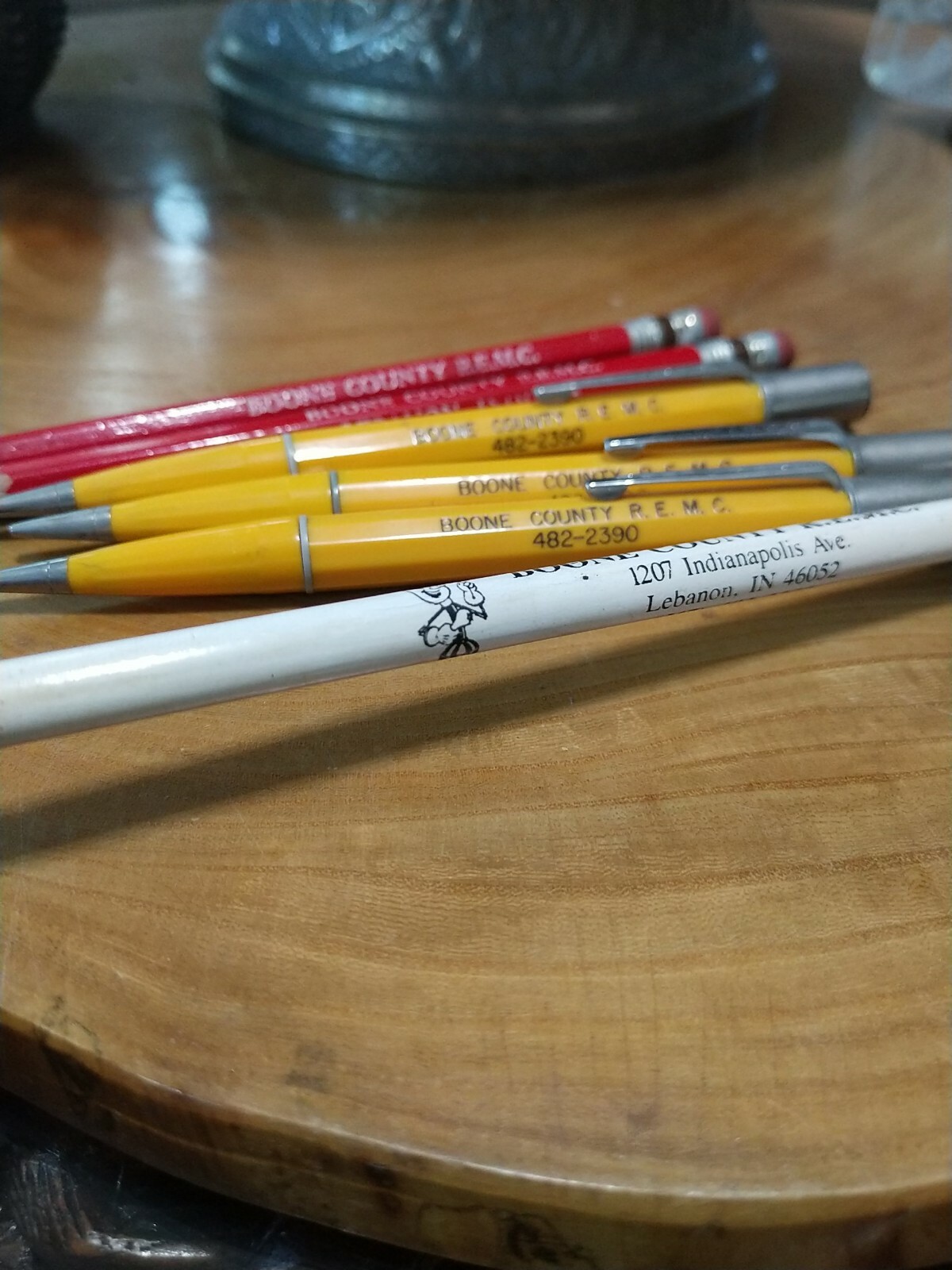 Boone County Electric Company Advertising pens, pencils. Lebanon, IN. R.E.M.C