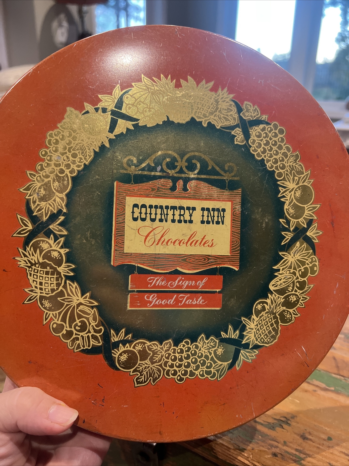 Rare 10” Vintage 1940s-50s Red Gold Green Christmas Candy Nut Tin Country Inn