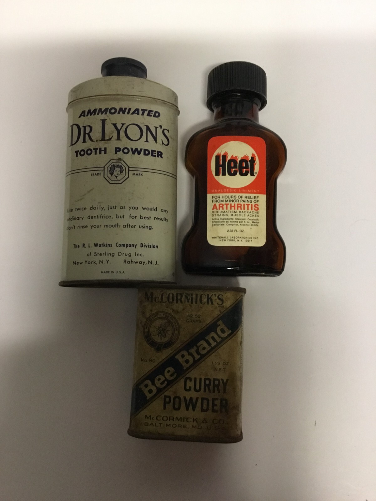 COLLECTIBLE TINS DrLYON’S TOOTH POWDER. HEET, McCORMICK’S BEE BRAND CURRY POWDER