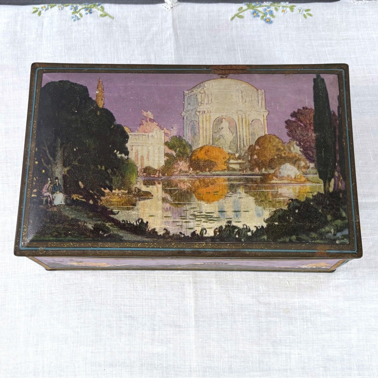 Vintage Mrs. Snyders Candy Tin Palace of Fine Arts San Francisco Canco Chicago
