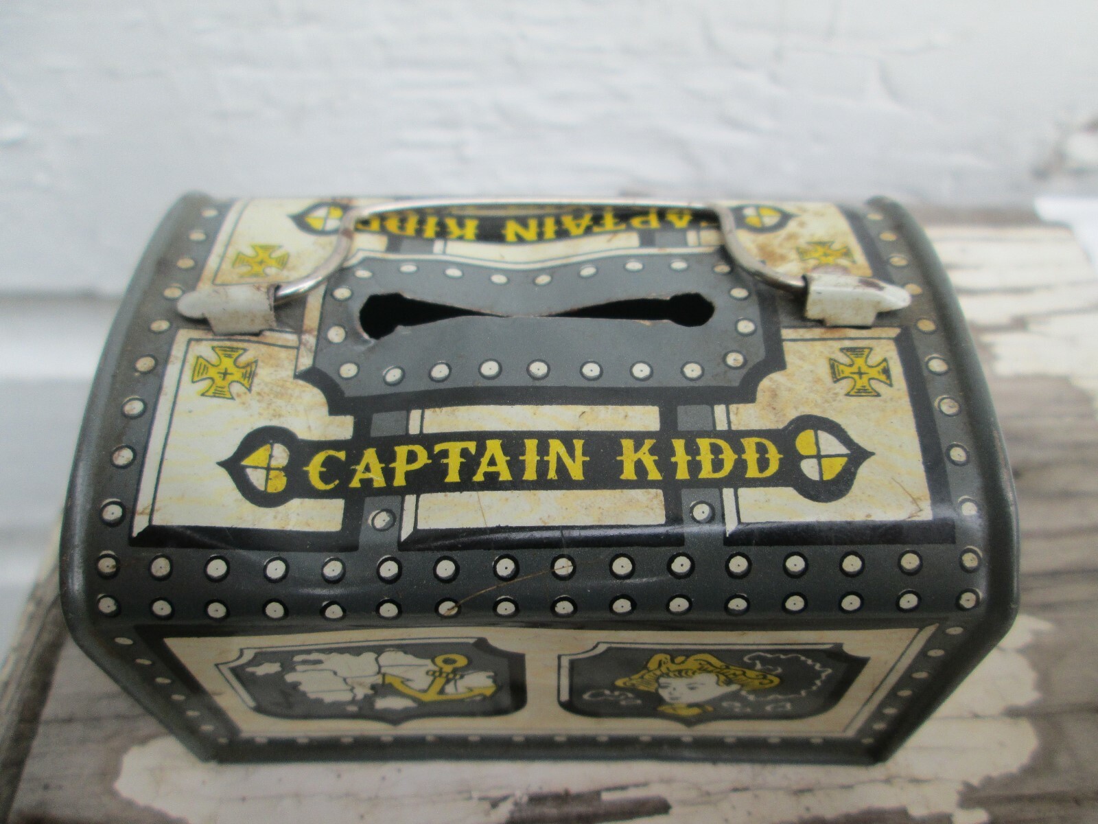 VINTAGE JAPAN 3″ LONG CAPTAIN KIDD PIRATE SHIP PENNY SAVED TIN METAL COIN BANK