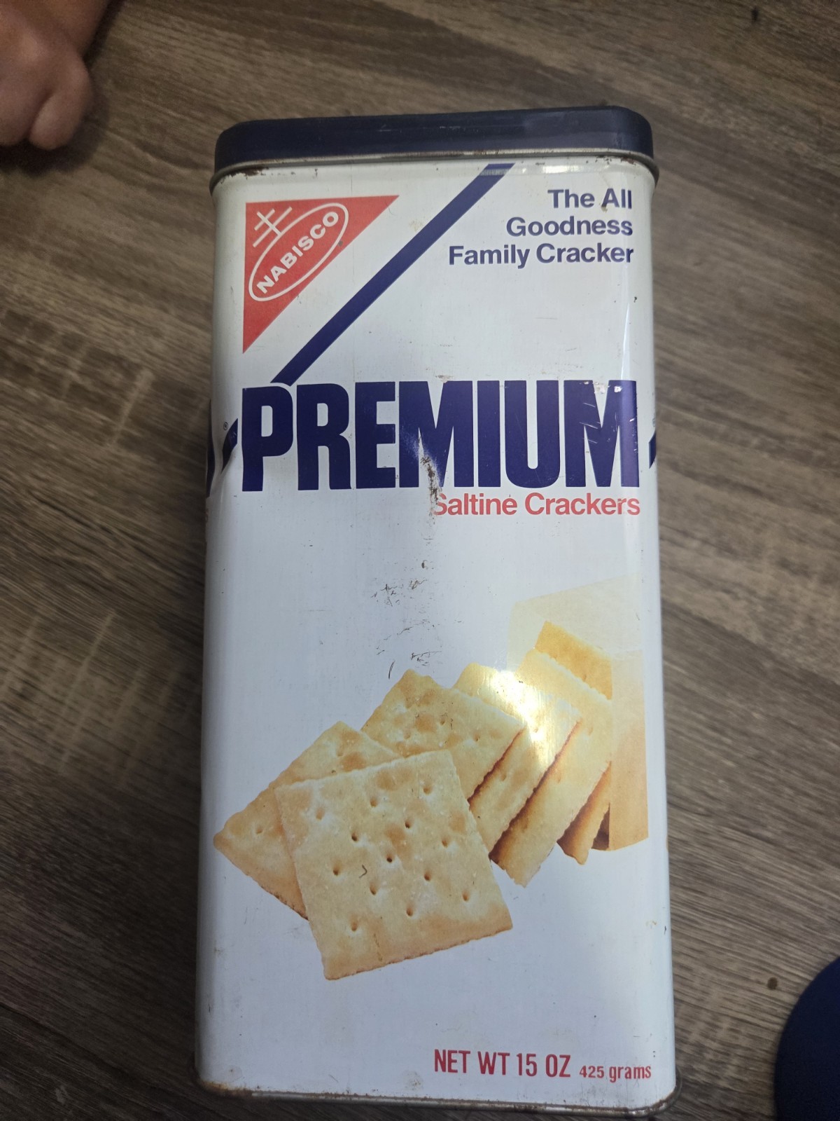 Nabisco Premium Saltine Crackers 15 oz 1978 Collectible Advertising Tin