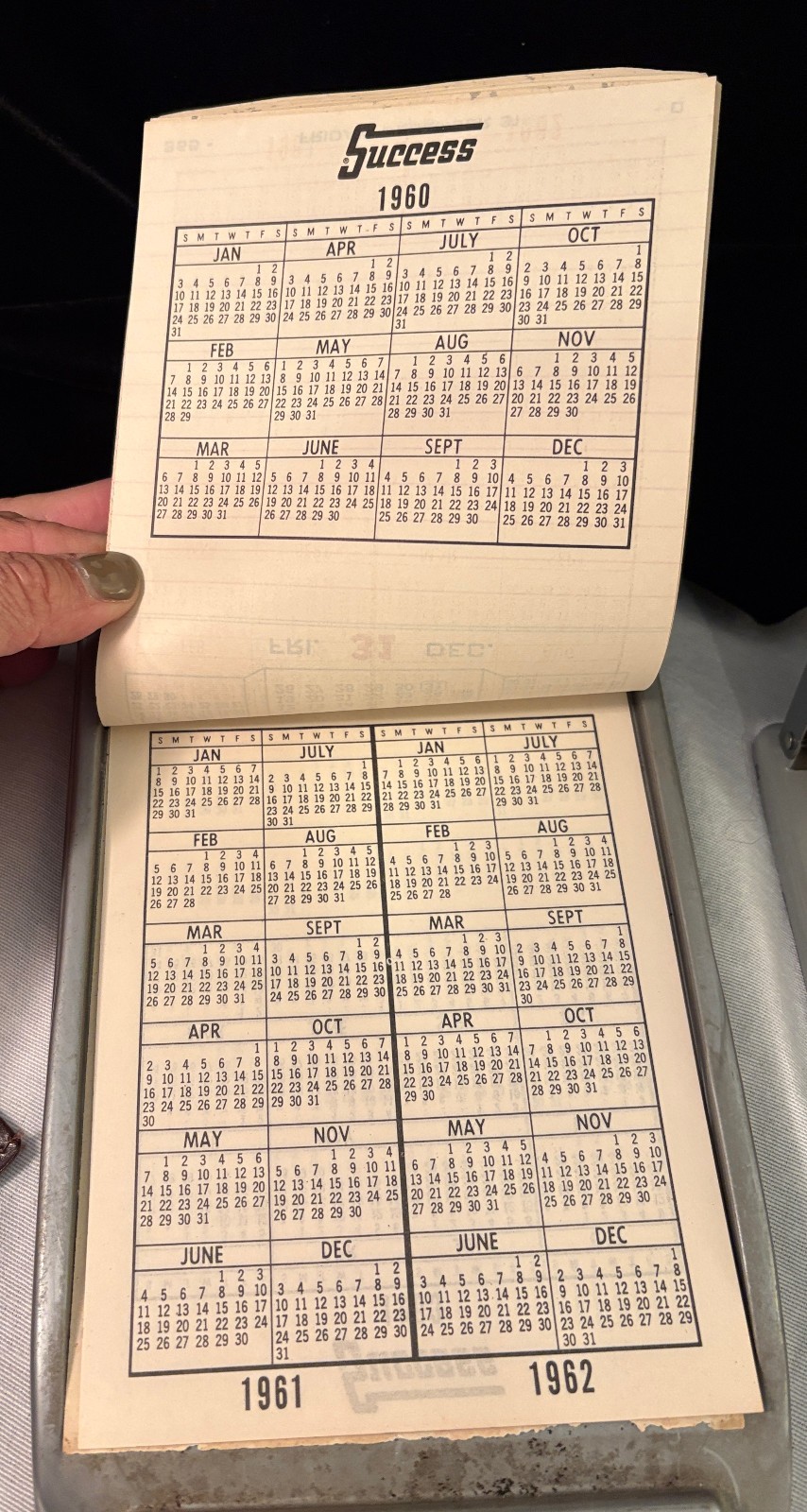 Vtg Lot: Gas station DESK CALENDAR 1965 & Bates METAL ADDRESS FLIP FINDER