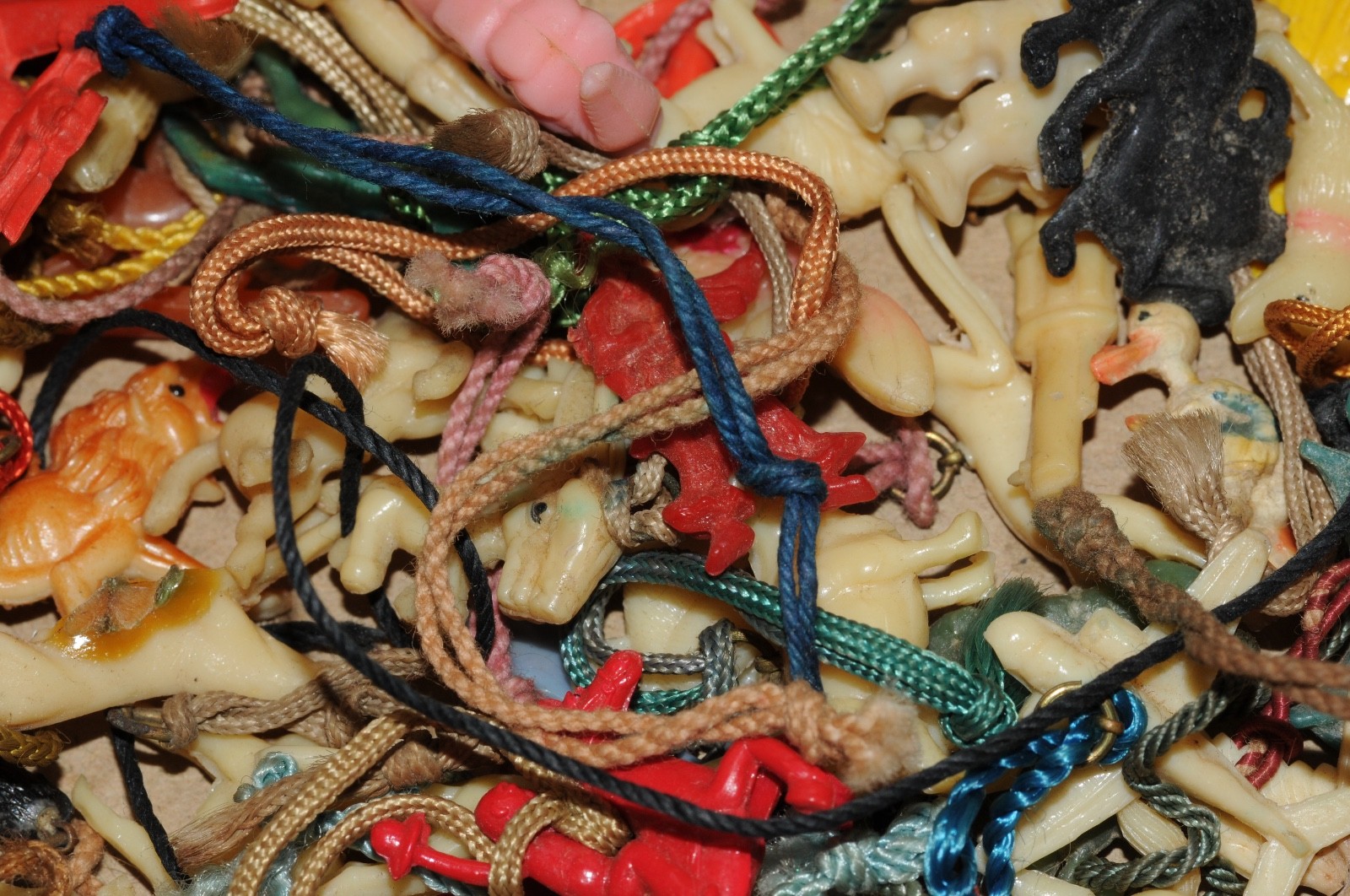 Lot of Vintage miniature toys charms prizes Cracker Jack Gumball Machine Plasti