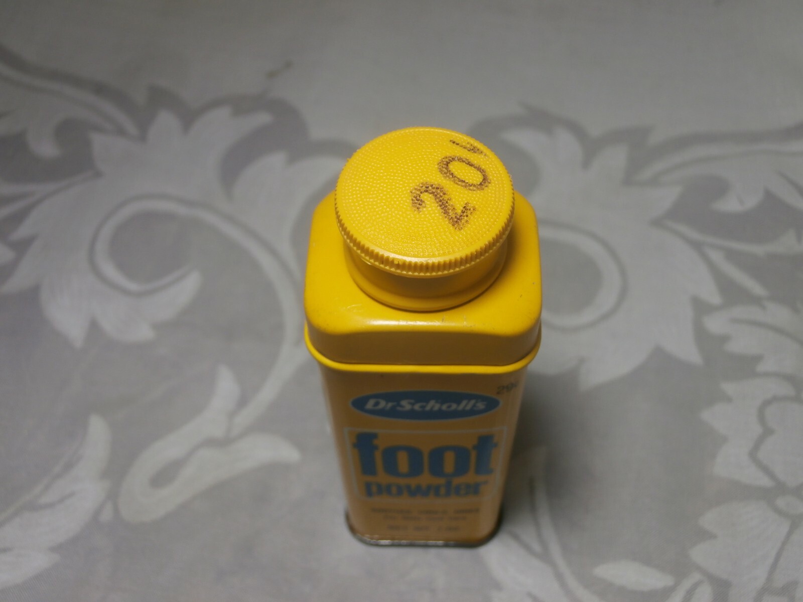 VINTAGE DR SCHOLL’S FOOT POWDER 1 OUNCE TIN SHAKER CAN CONTAINER FULL! 20c PRICE