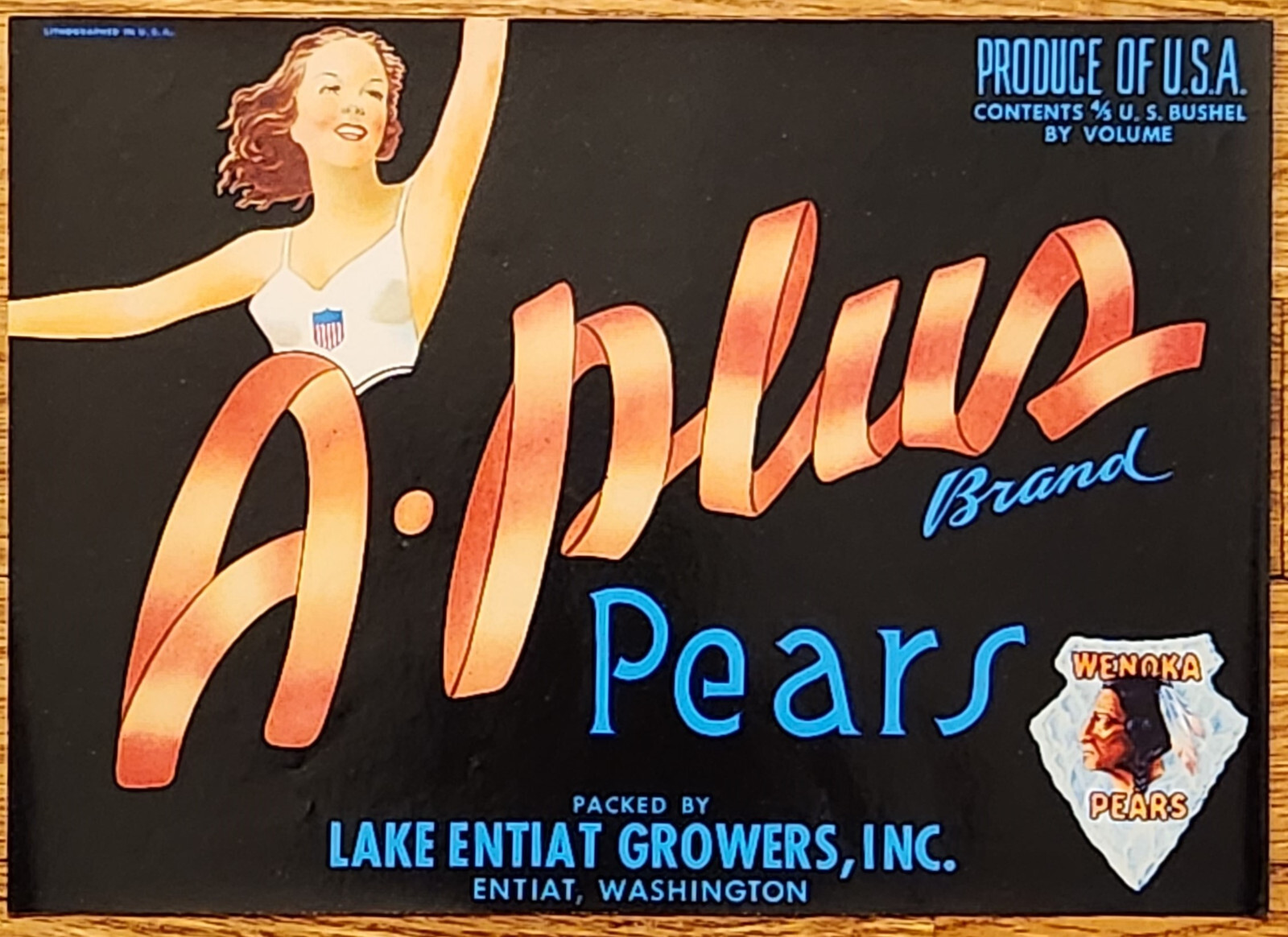A-Plus Brand Wenoka Pears Crate Label Entiat Washington 7″x10″