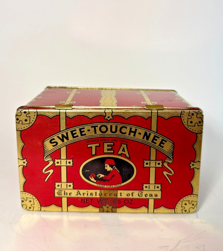 Swee-Touch-Nee England Vintage Tea Tin