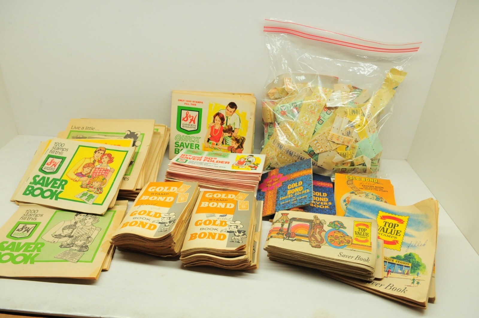 Top Value S&H GREEN STAMPS Gold Bond Saver Books Filled/Empty & Stamps HUGE LOT