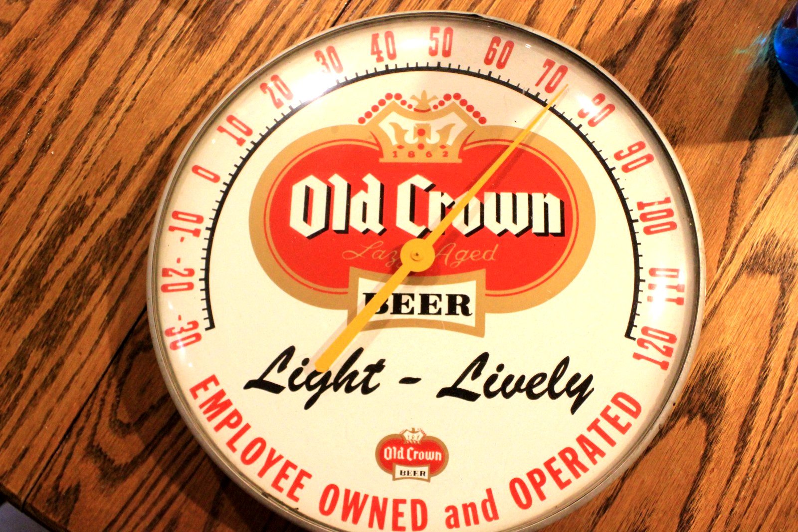 Old Crown Beer Light &Lively Advertising Thermometer 12″ Round Glass Face Works