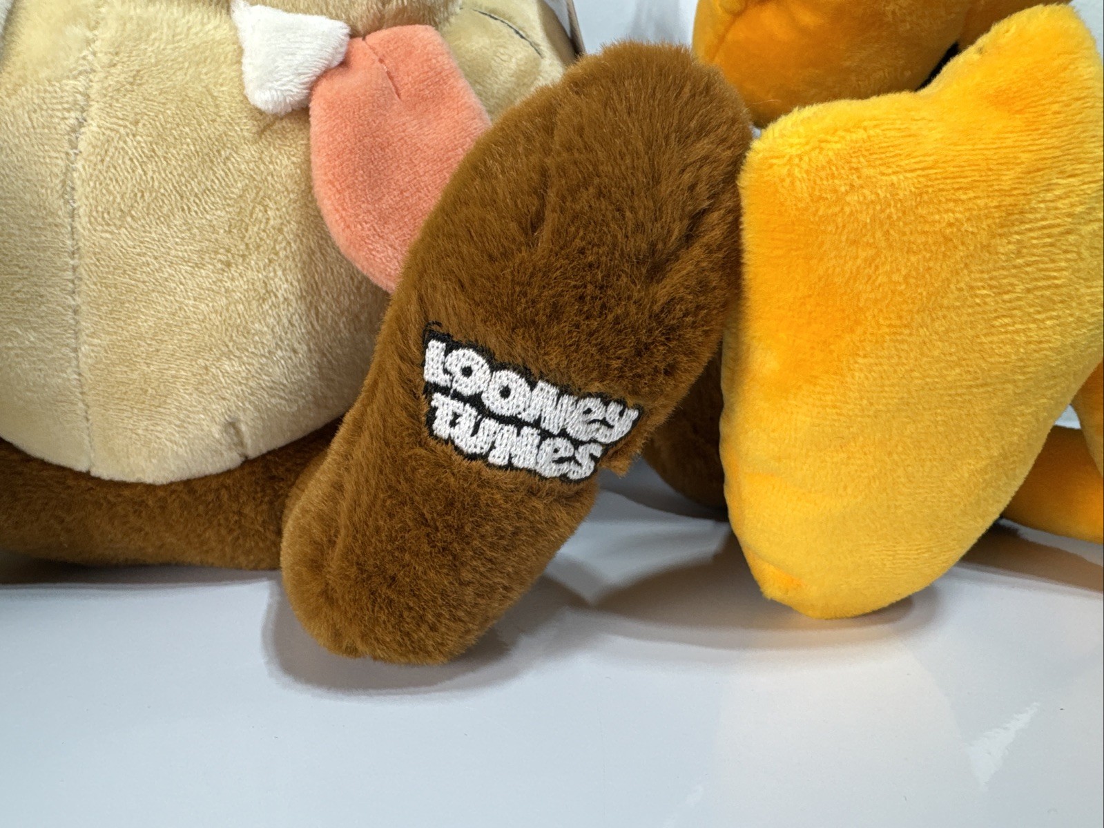 2025 Jazwares Looney Tunes Sitting Plush Toys – 4 Characters Brand New w/ Tags