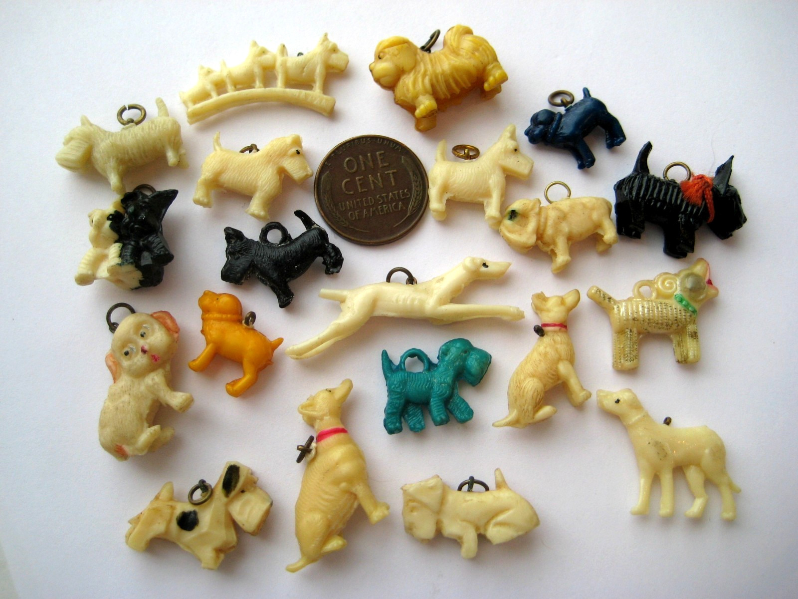 1940’s VINTAGE Celluloid Puppy DOG Charm Cracker Jack Prize LOT of 20 #3