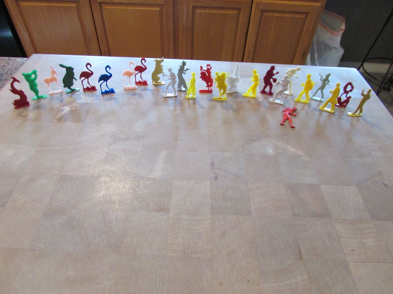 Vintage Nosco Cracker Jack Stand Up Animal Plastic Premium Prize Toy 25 pc Lot