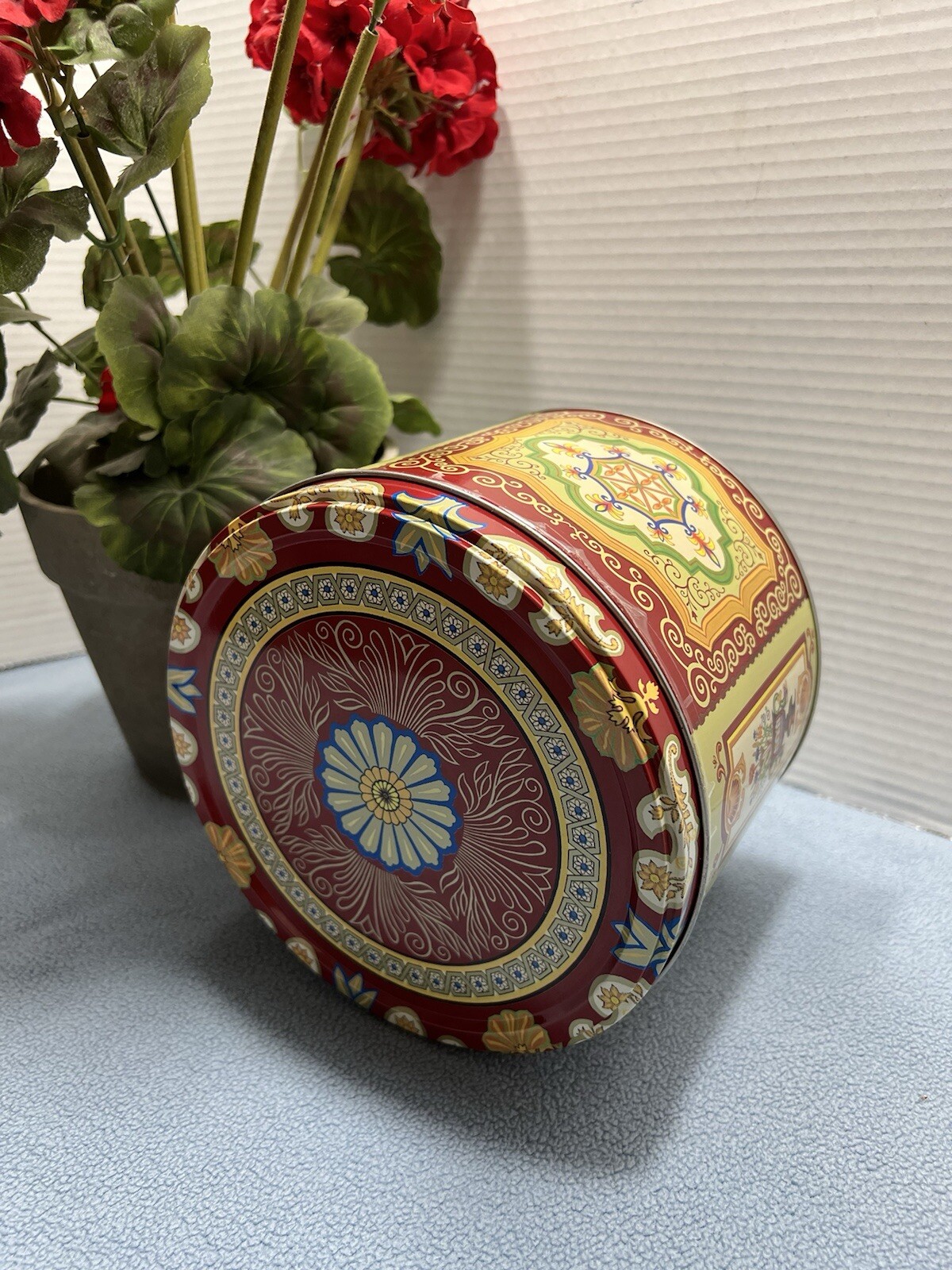 Empty Cookie Food Tin Nyakers Pepparkakor Large Round Drum Swedish Gingerbread