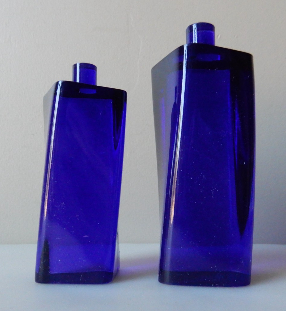 Solid Cobalt Blue Perfume Store Displays – Twisted Column shape 3½” + 4″