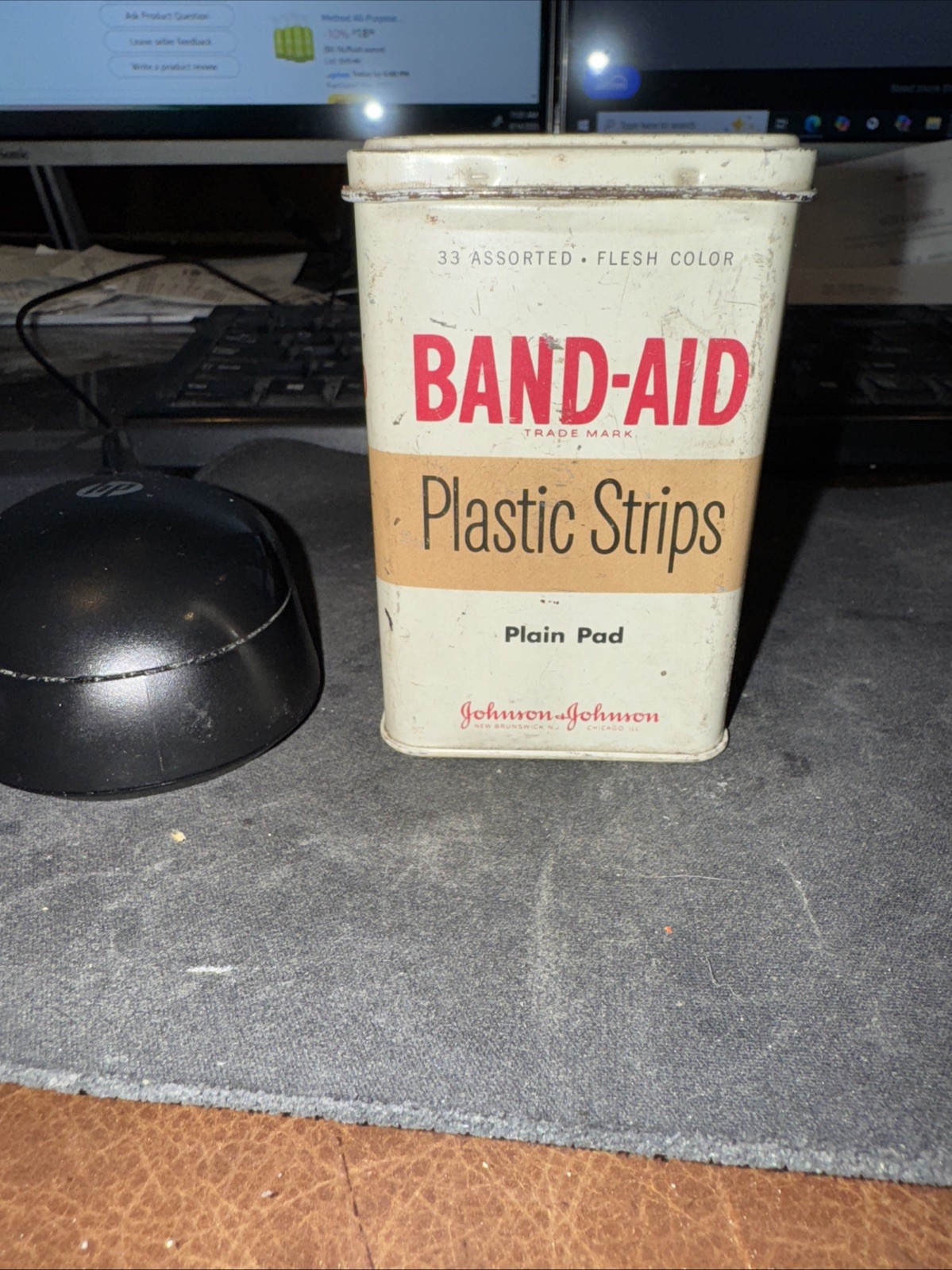 VERY RARE JOHNSON & JOHNSON VINTAGE METAL PLASTIC STRIPS BAND AID EMPTY TIN