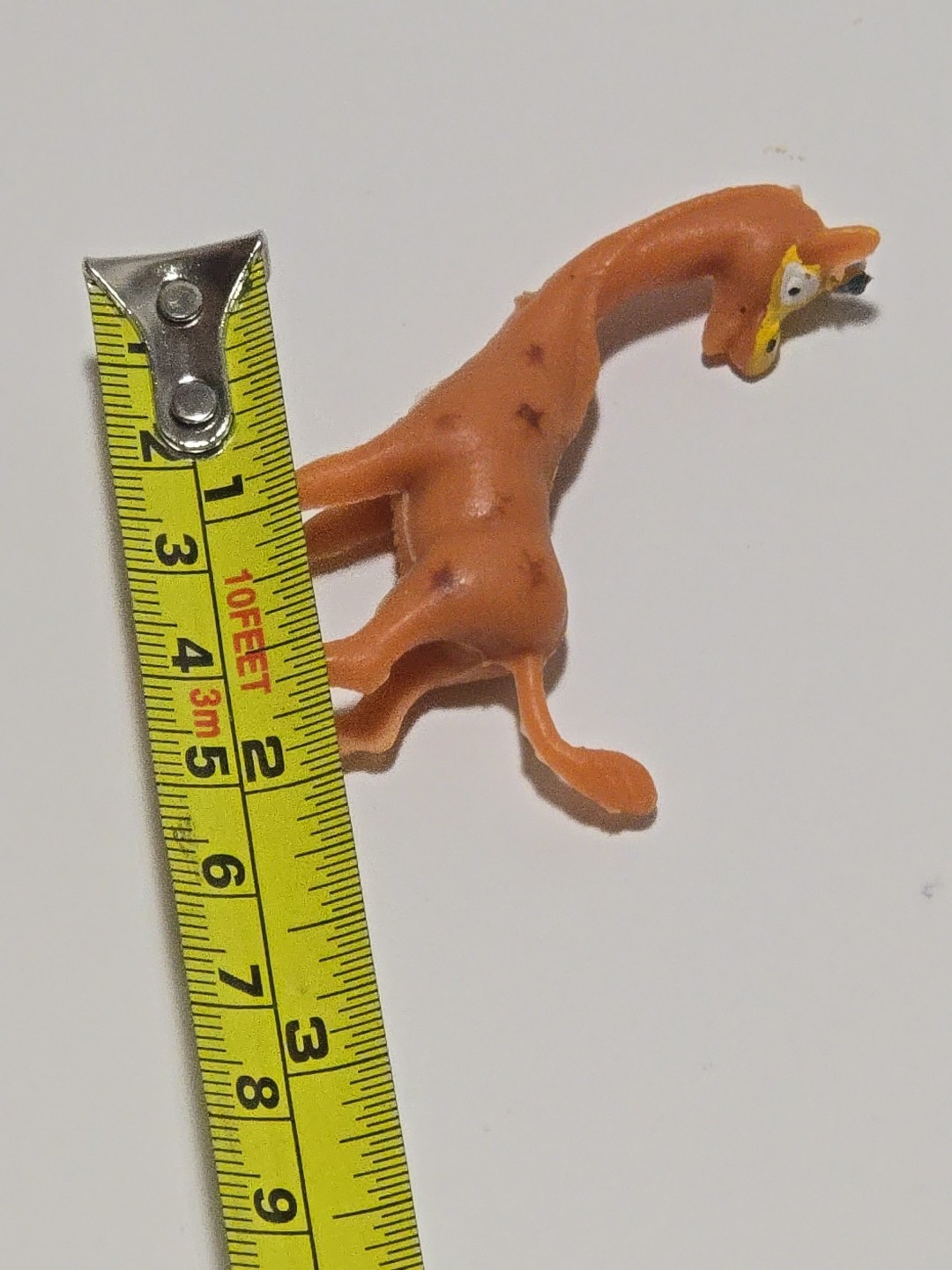Vintage Giraffe Plastic Animal Toy Mini Figure Dime Store Prize 60-70s Children