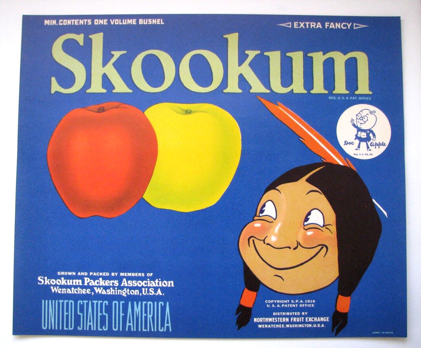 Original SKOOKUM apple crate label smiling Doc Apple trademark blue no inset