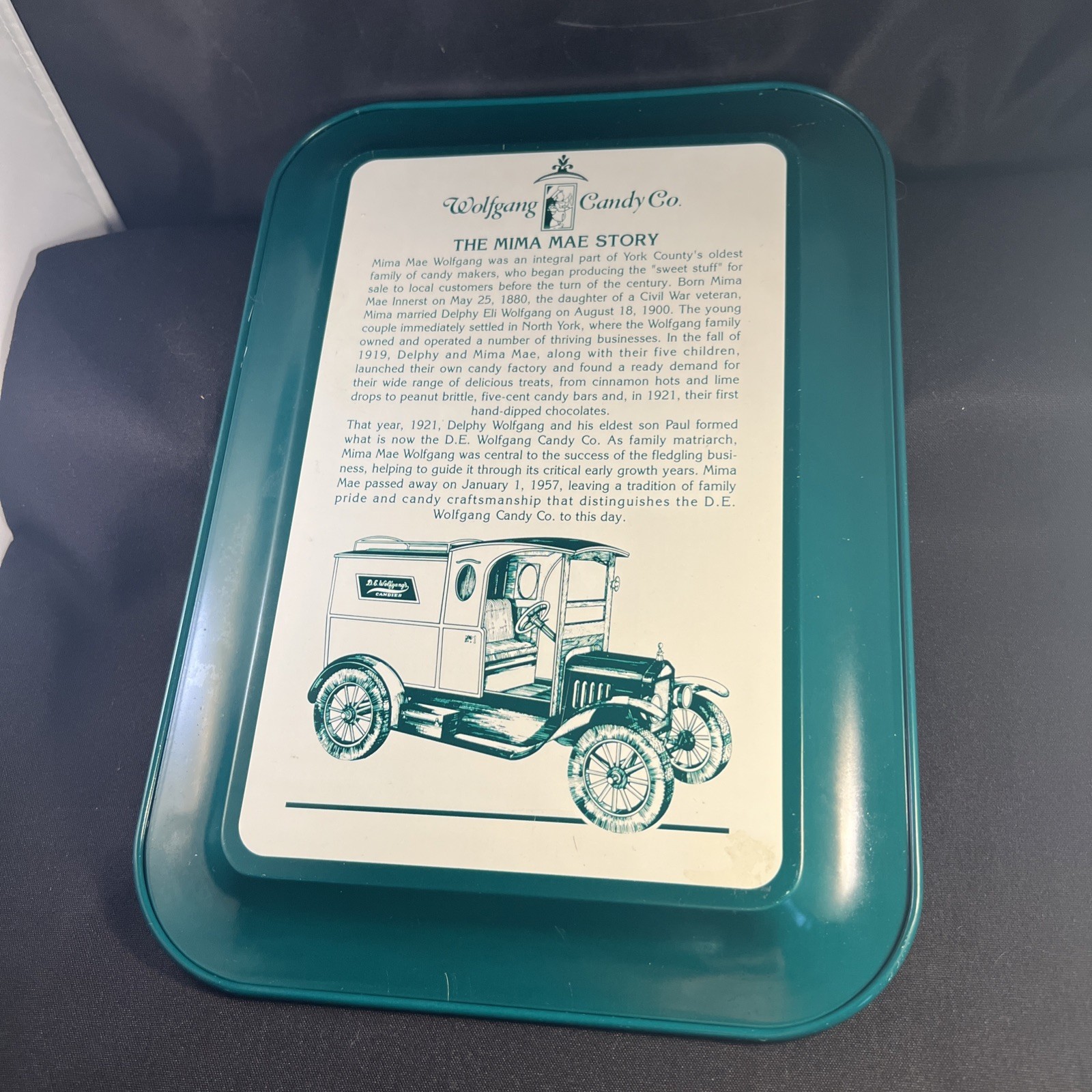 Mima Mae Wolfgang Classic Chocolate 12″ x 8 3/4″ Tin / Metal TRAY Candy Co