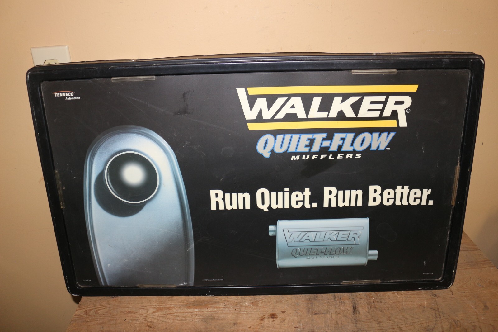 Vintage Walker Quiet Flow Mufflers Chevrolet Ford Gas Oil 27″ Lighted Sign WORKS