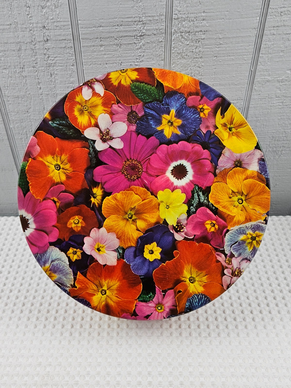 Vintage Bright Spring Flowers Floral Tin – 10″ Diameter – Made in England
