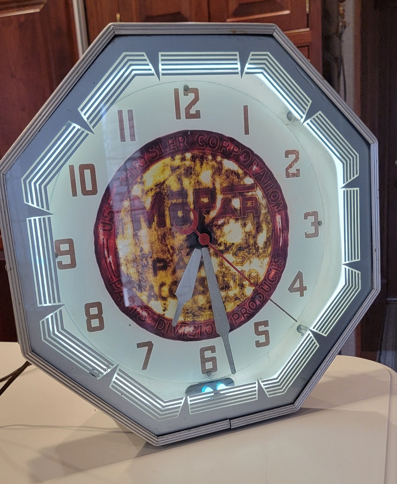 1940’s Chrysler MOPAR Parts & Accessories Dealership NPI Neon Products Inc Clock