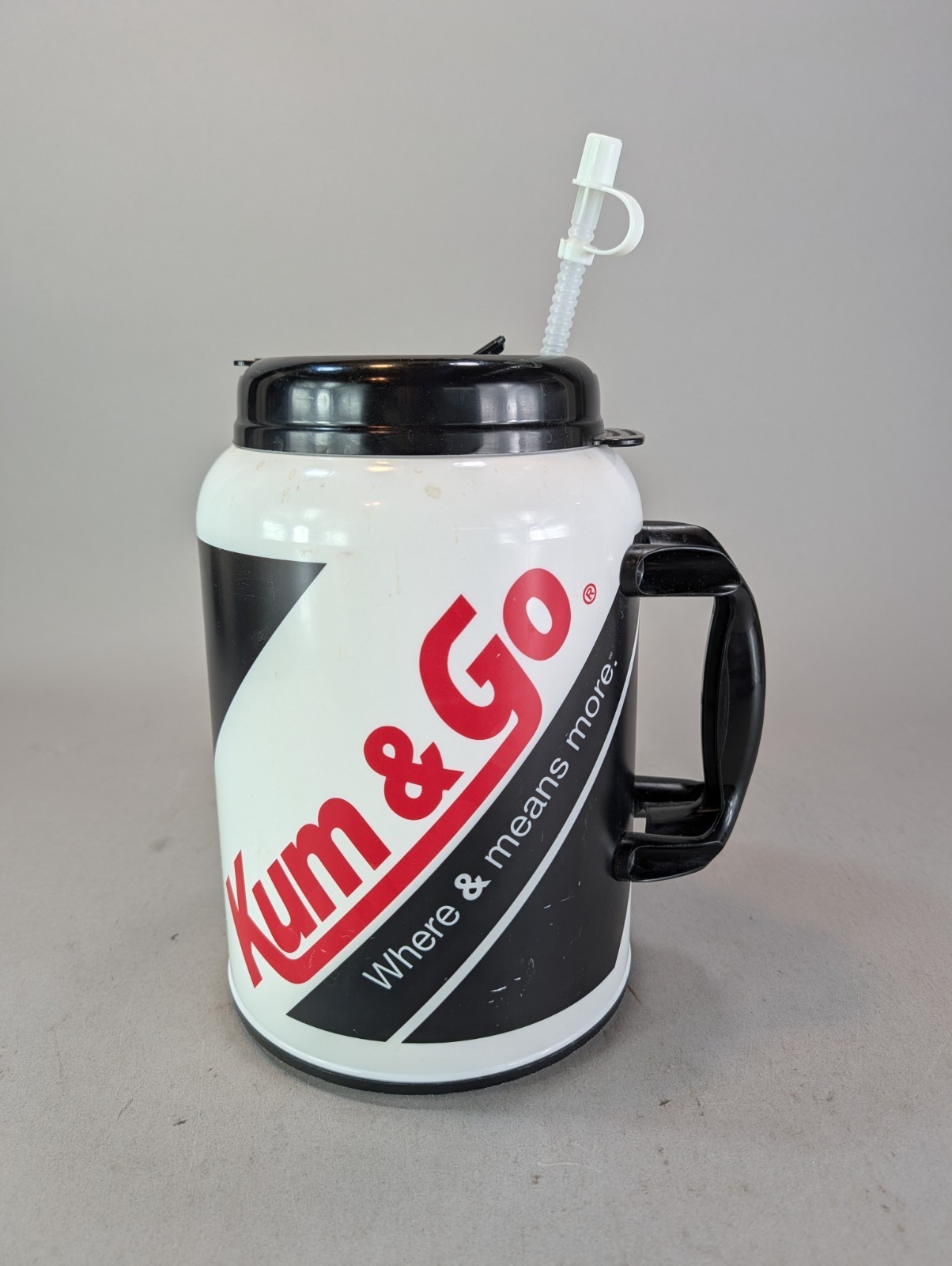 Kum & Go 100 oz Whirley Drink Works Insulated Travel Mug Handled Cup & Lid
