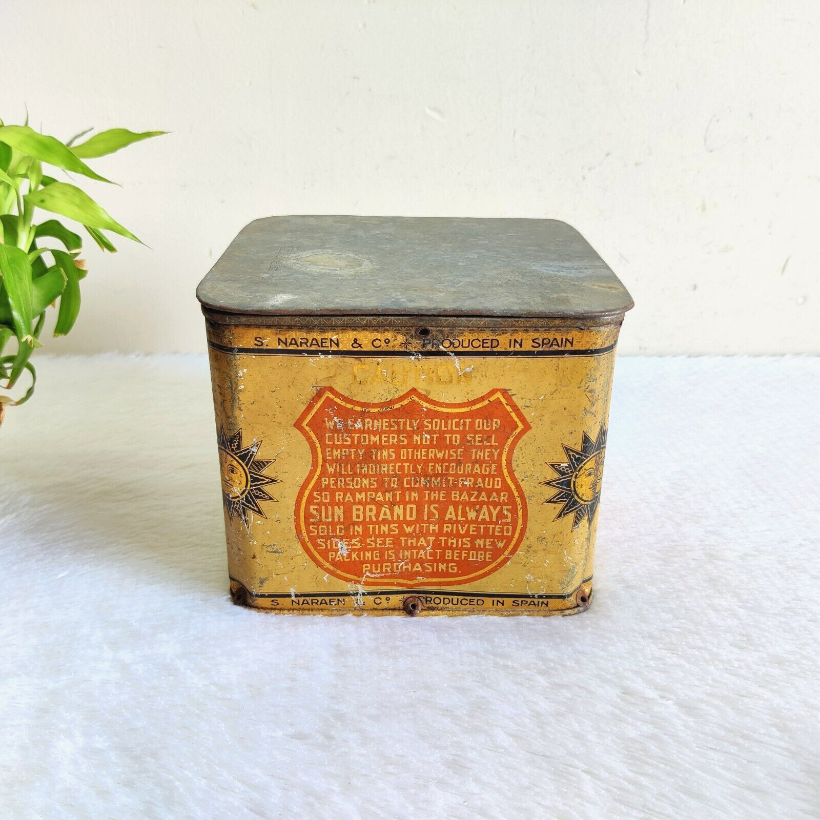 1920 Vintage Sun Brand S Naraen & Co Saffron Advertising Tin Box Spain Rare T431