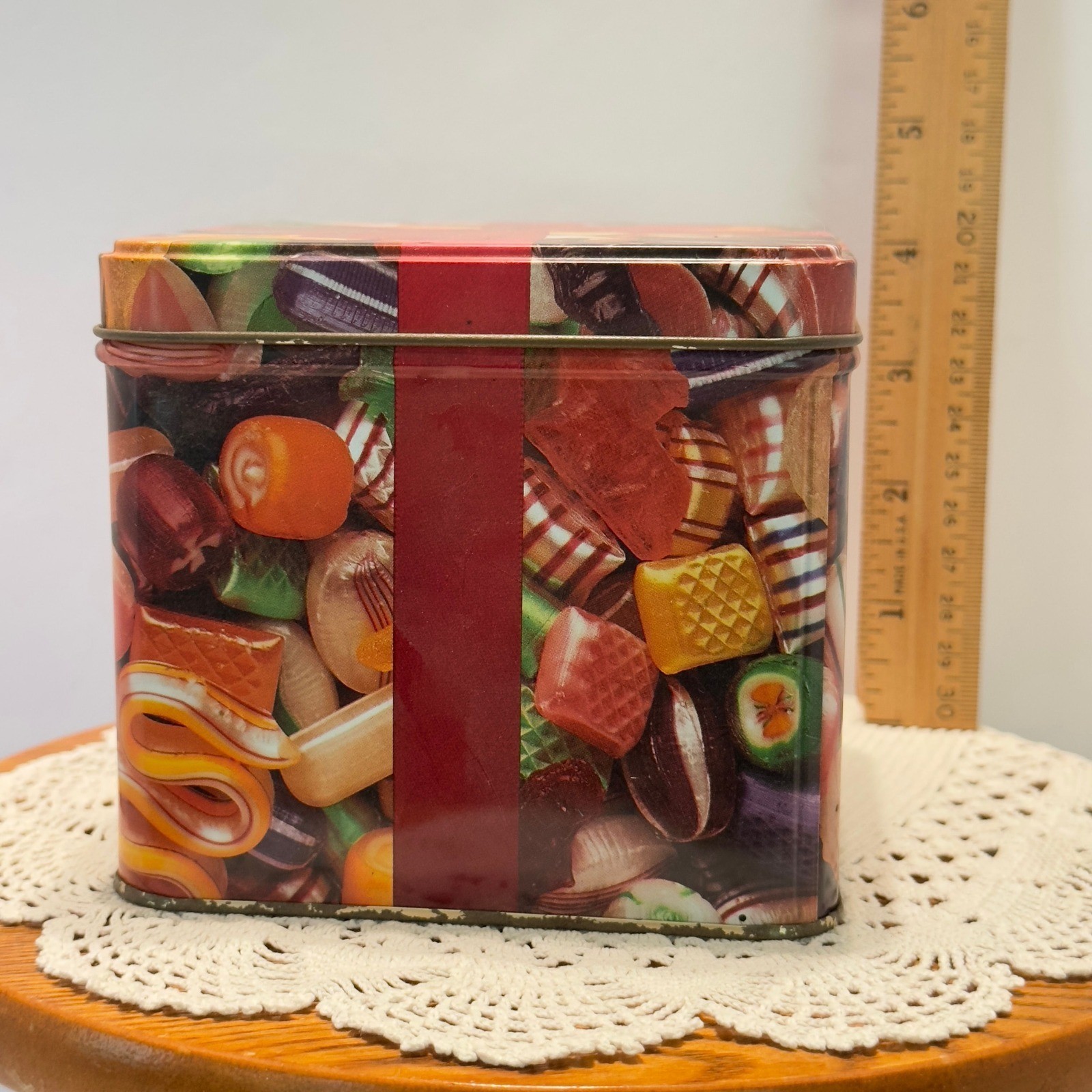 Vintage Peerless Old Time Christmas Mix Candy Tin Holiday Hard Candy Graphic USA