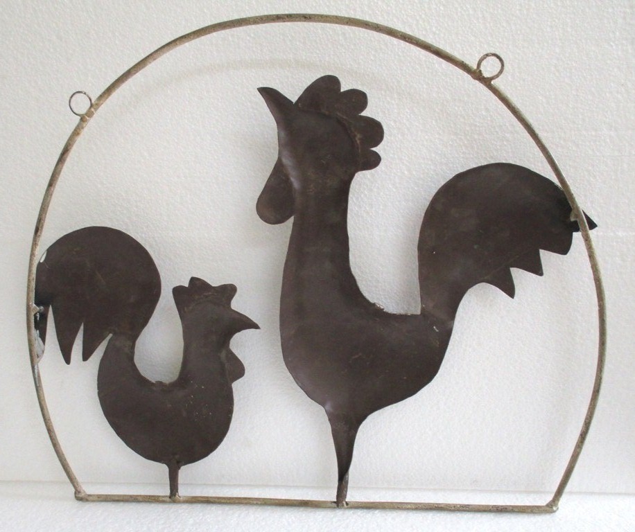 VINTAGE TWO ROOSTERS TRADE STORE DISPLAY ADVERTISEMENT SIGN