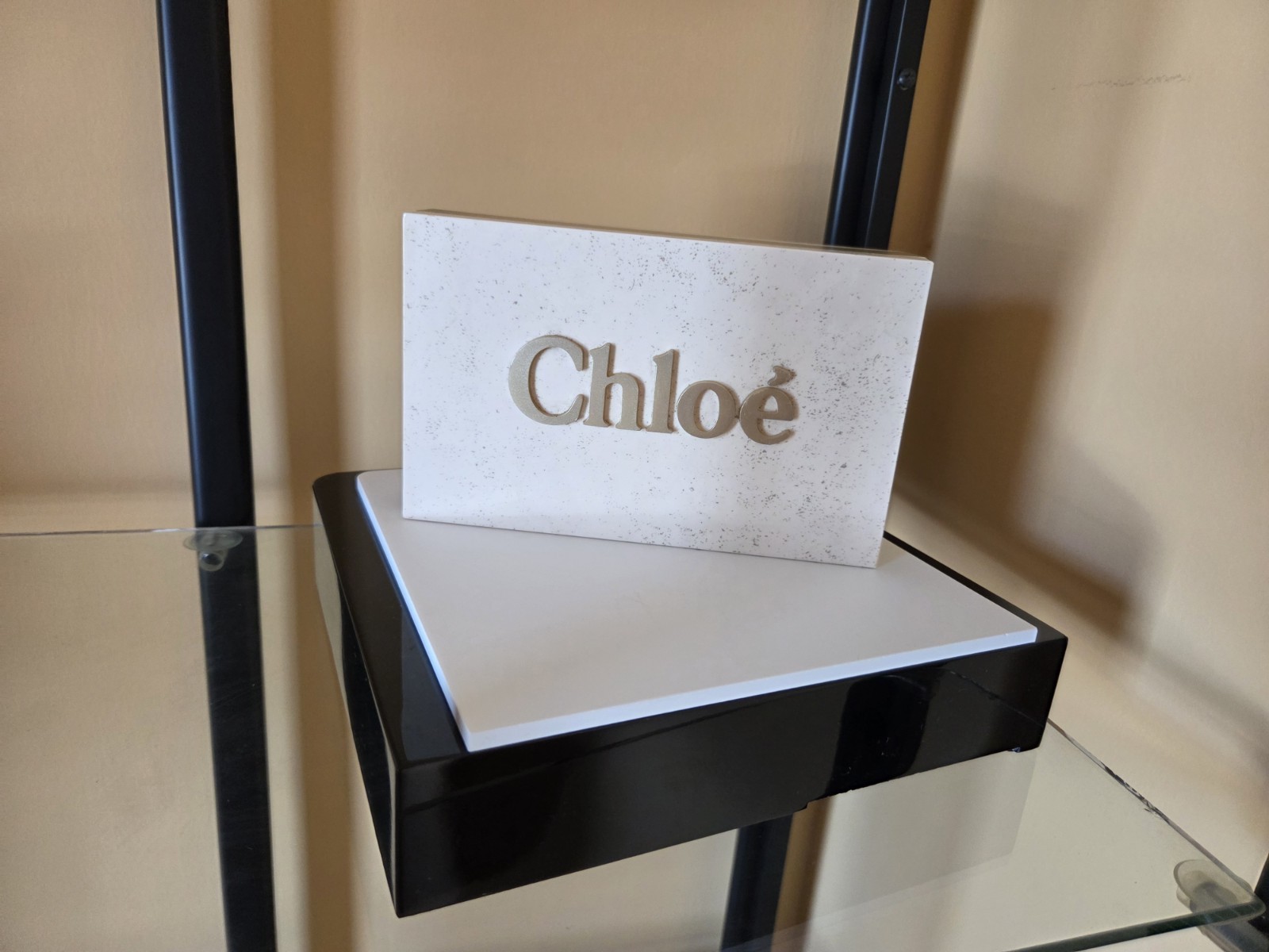 NEW CHLOE SUNGLASSES EYEGLASSES LOGO DISPLAY, PLAGUE, SIGN. METAL/PLASTIC, 12 OZ