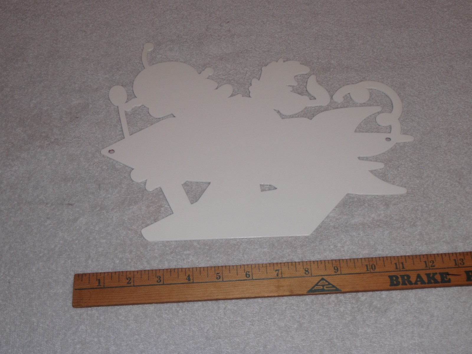 VINTAGE WILE E. COYOTE & ROCKET 12″ METAL LOONEY TUNES ROAD RUNNER GASOLINE SIGN