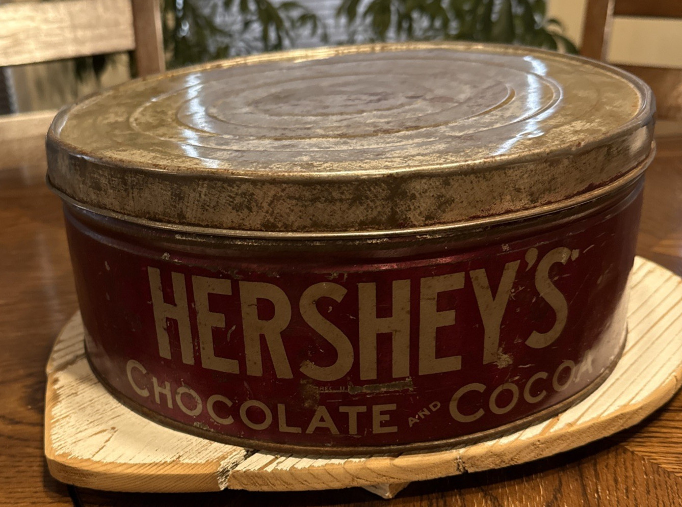 Original Vintage 1940s Hershey’s Chocolate & Cocoa 12″ Round Advertising Tin