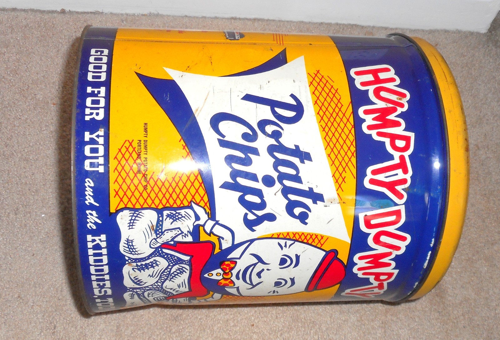 GREAT VINTAGE HUMPTY DUMPTY POTATO CHIPS ADVERTISING CAN CONTAINER TIN