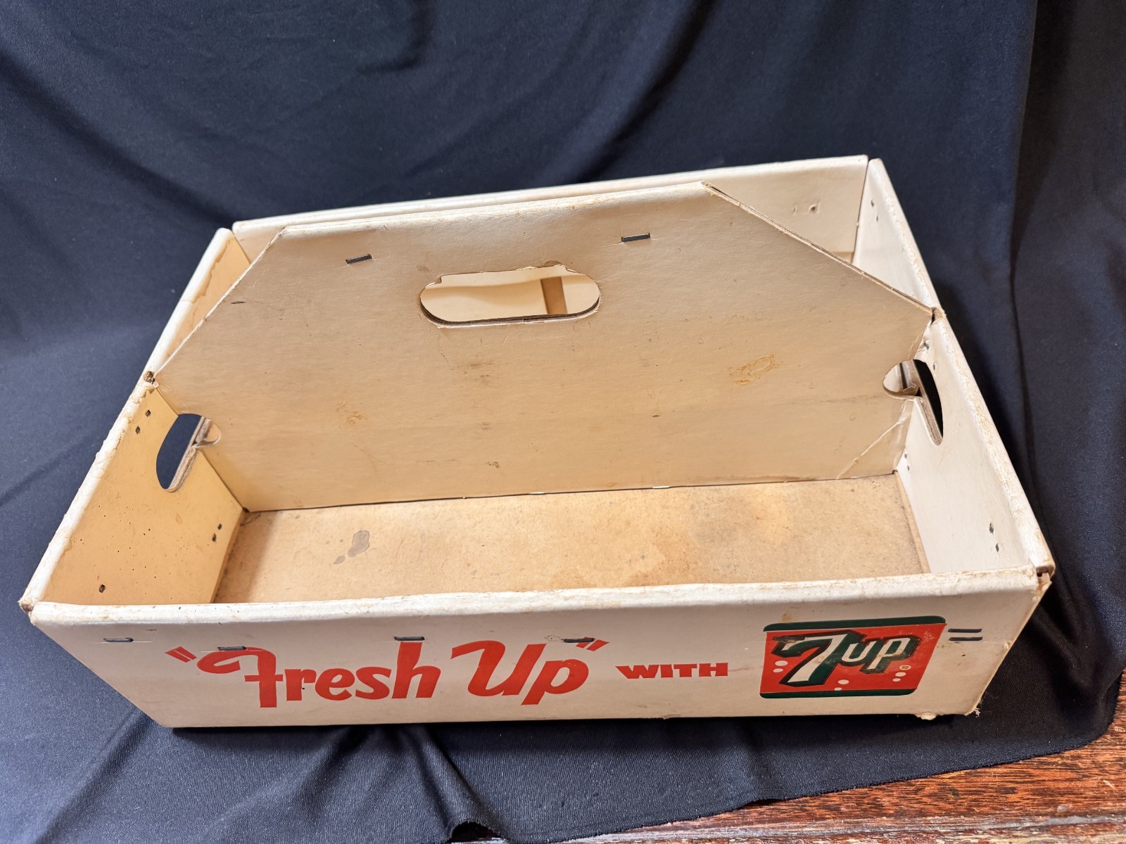 Vintage 1950’s STYLE 7-Up Soda Pop Bottle Carrier Advertising Box Crate case