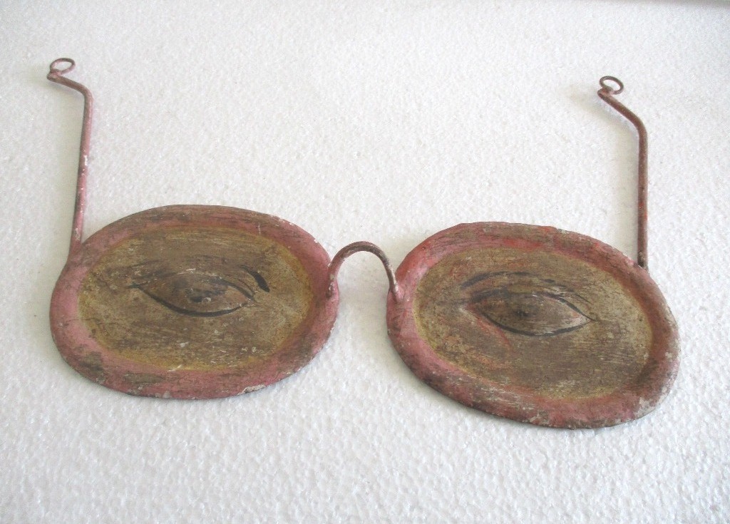 ANTIQUE VINTAGE OPTOMETRIST ADVERTISEMENT TRADE EYE CLINIC DISPLAY SIGN SPECS