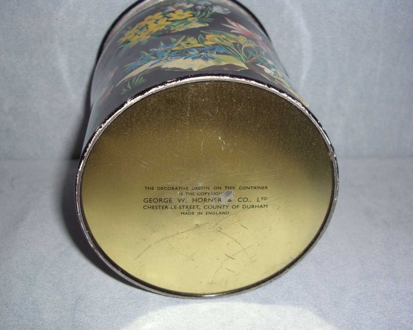 Vintage GEORGE W HORNER Candy Flower Black 6″ TIN From ENGLAND